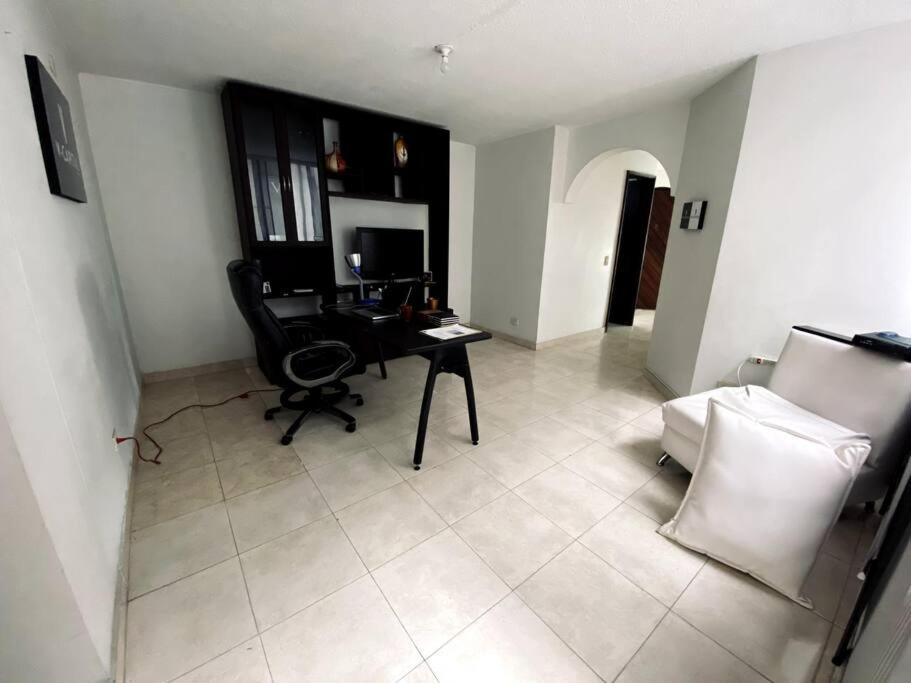 Apartamento Amoblado En Pinares Apartment Перейра Екстериор снимка
