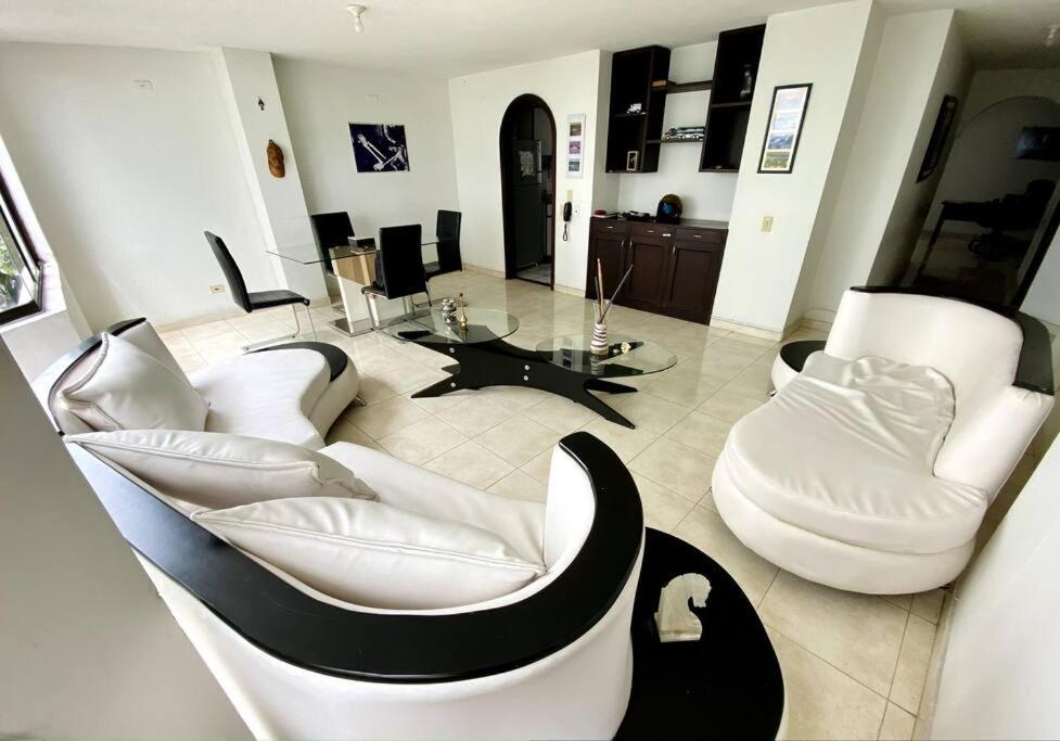 Apartamento Amoblado En Pinares Apartment Перейра Екстериор снимка